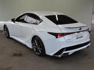 LEXUS IS - 9