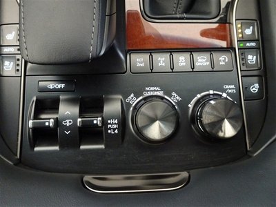 2018 Lexus LX — миниатюра 22