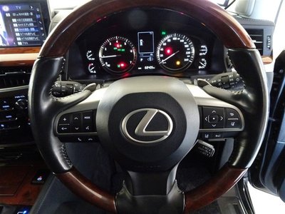 2018 Lexus LX — миниатюра 32