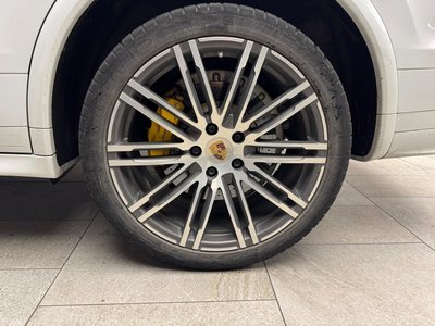PORSCHE CAYENNE - 10
