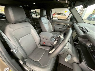 LAND ROVER DEFENDER - 7