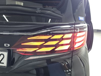 2025 Toyota ALPHARD photo 10