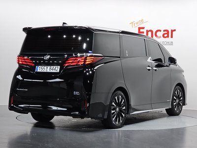 2025 Toyota ALPHARD photo 4