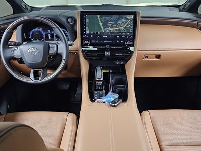 2025 Toyota ALPHARD photo 5