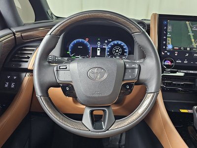 2025 Toyota ALPHARD thumbnail 18