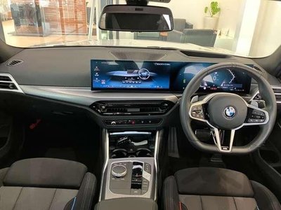 2025 BMW 3 SERIES — фото 2
