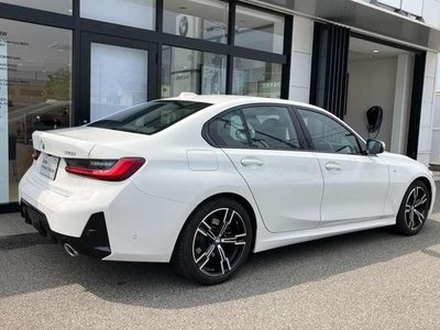 2025 BMW 3 SERIES — фото 3