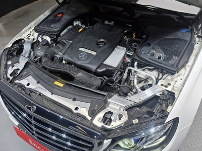 MERCEDES-BENZ E-CLASS - 7