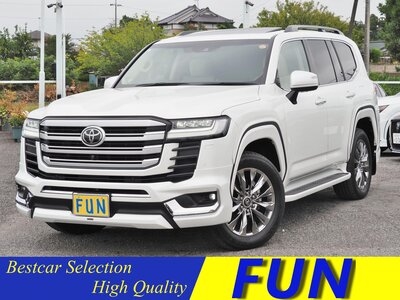 TOYOTA LAND CRUISER 300