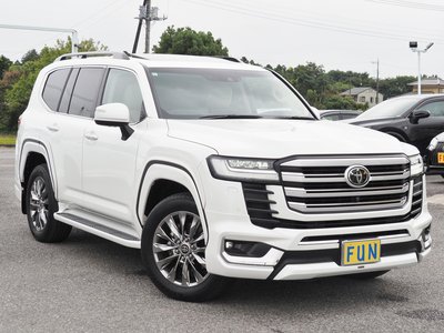 TOYOTA LAND CRUISER 300 - 4