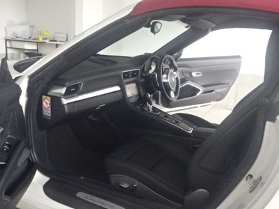 PORSCHE 911 CABRIOLET - 9