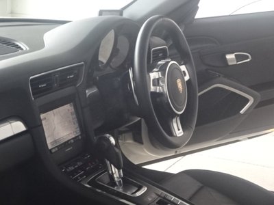 PORSCHE 911 CABRIOLET - 10