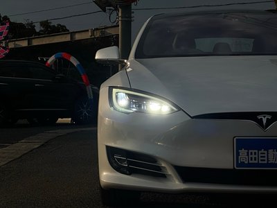 TESLA MODEL S - 9
