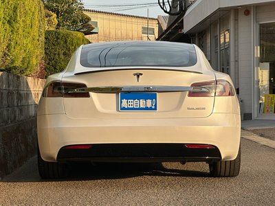 TESLA MODEL S - 5