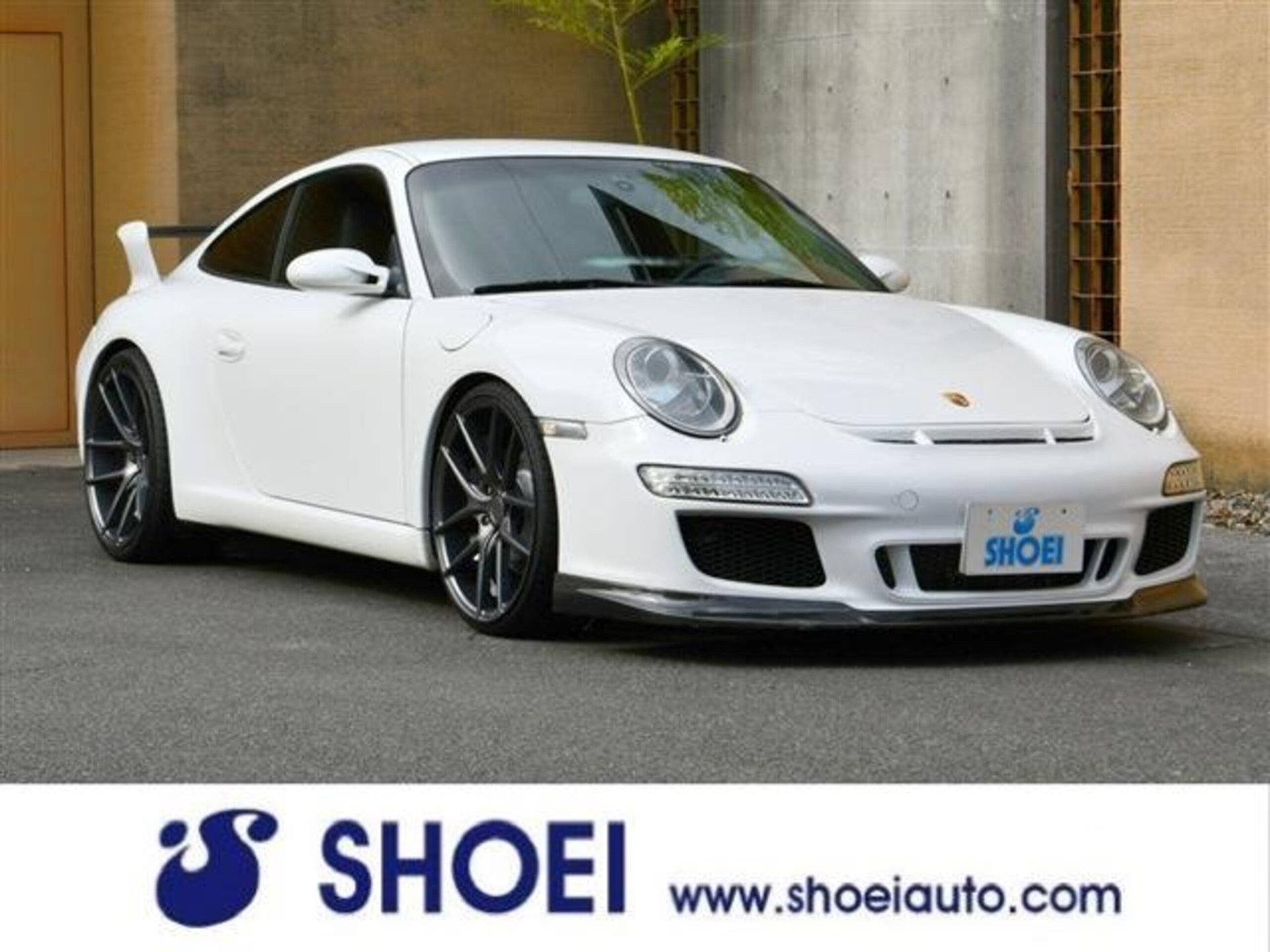 PORSCHE 911 - View 1