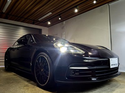 PORSCHE PANAMERA - 8