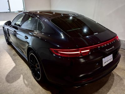 PORSCHE PANAMERA - 9
