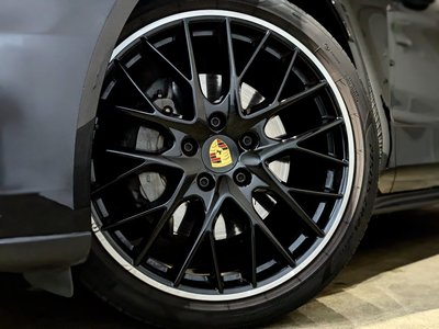 PORSCHE PANAMERA - 3