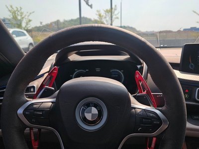 2016 BMW I8 — миниатюра 11
