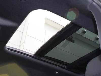 LAND ROVER DEFENDER - 8