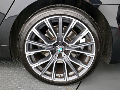 BMW 7 SERIES - 8