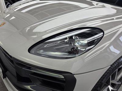 PORSCHE MACAN - 9