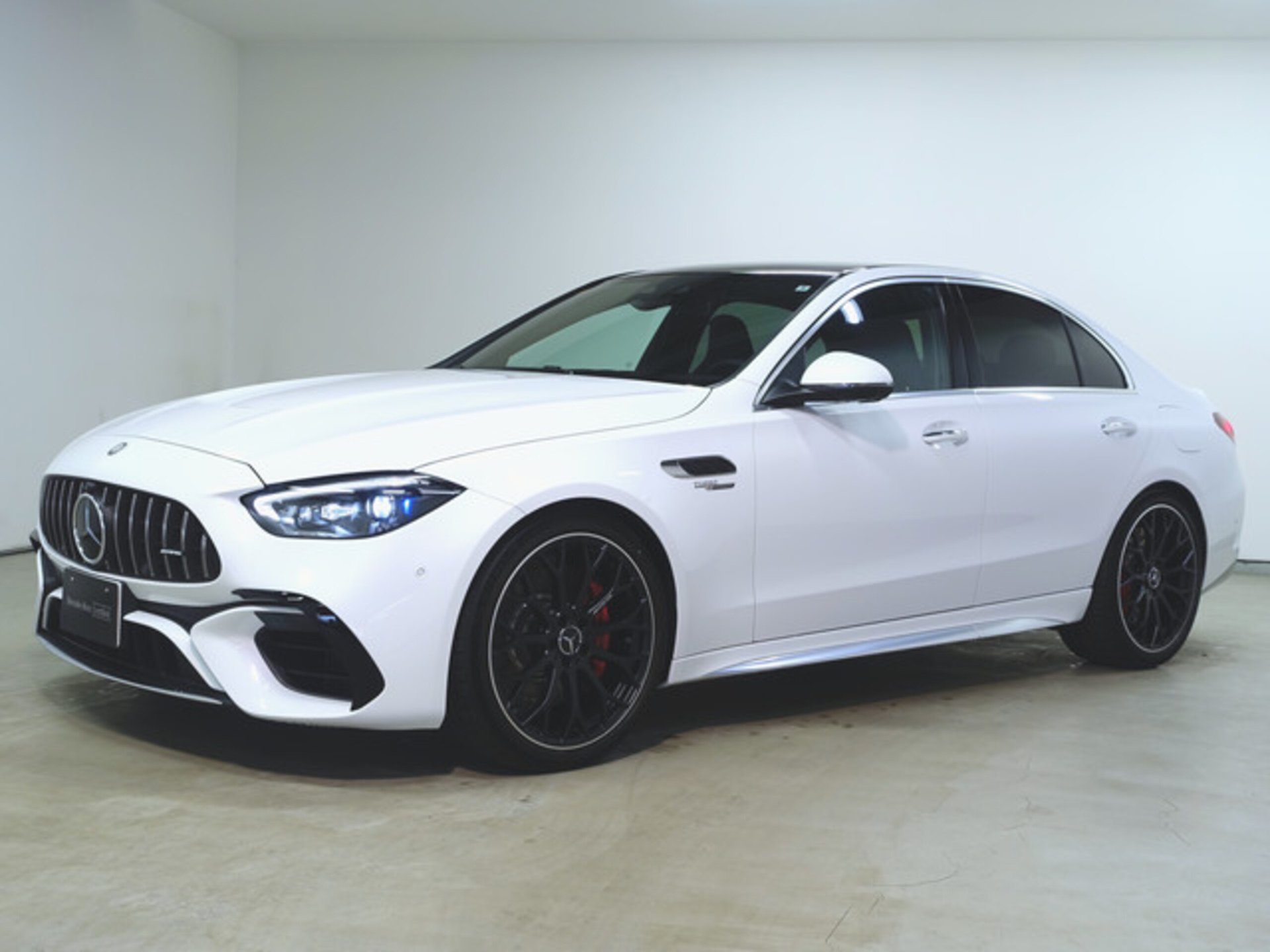 MERCEDES-BENZ C-CLASS AMG - View 1