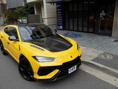 LAMBORGHINI URUS - 2