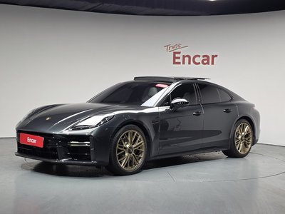 PORSCHE PANAMERA - 1