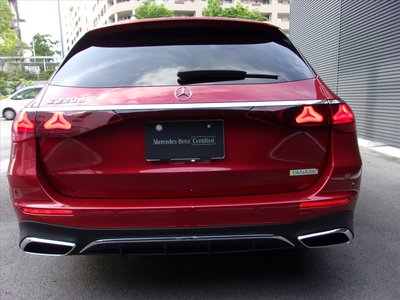 MERCEDES-BENZ E-CLASS - 7