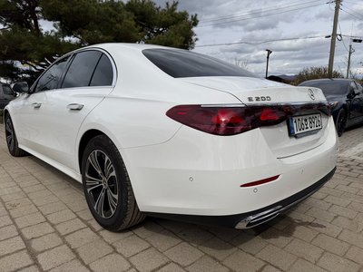 MERCEDES-BENZ E-CLASS - 4