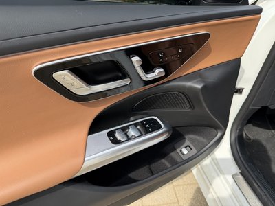 MERCEDES-BENZ E-CLASS - 8