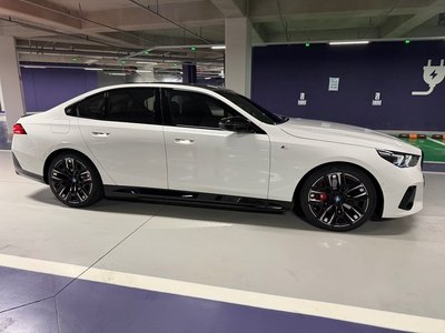 BMW I5 - 4