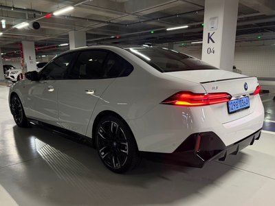 BMW I5 - 5