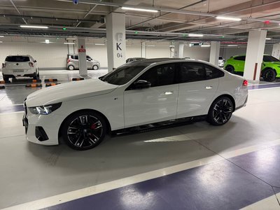BMW I5 - 8