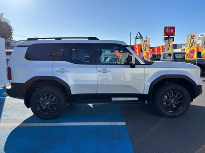 TOYOTA LAND CRUISER 250 - 8