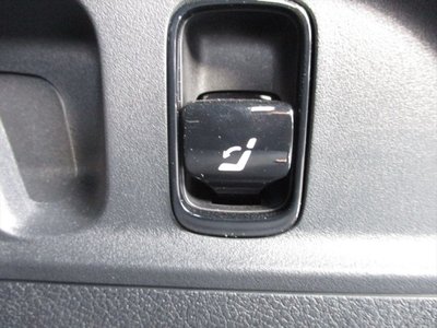 MERCEDES-BENZ E-CLASS - 10