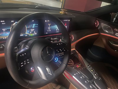 صورة 5 لـ 2023 Mercedes-BENZ GT AMG