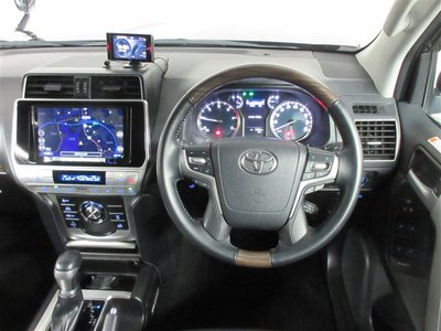 TOYOTA LAND CRUISER PRADO - 5