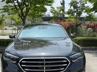 MERCEDES-BENZ E-CLASS - 4