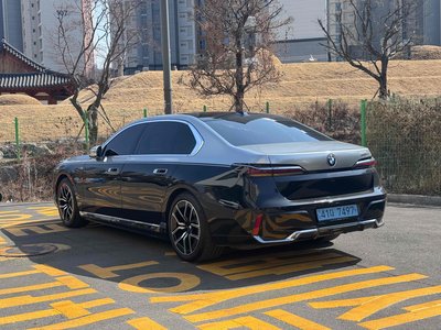 BMW I7 - 4