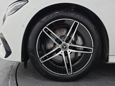 MERCEDES-BENZ E-CLASS - 6