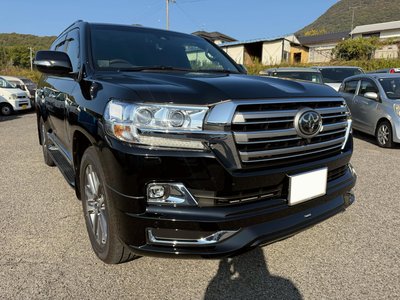 TOYOTA LAND CRUISER 200 - 3