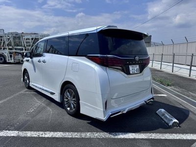 2025 Toyota ALPHARD photo 4