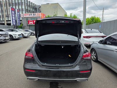 MERCEDES-BENZ E-CLASS - 3