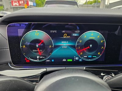 MERCEDES-BENZ E-CLASS - 9