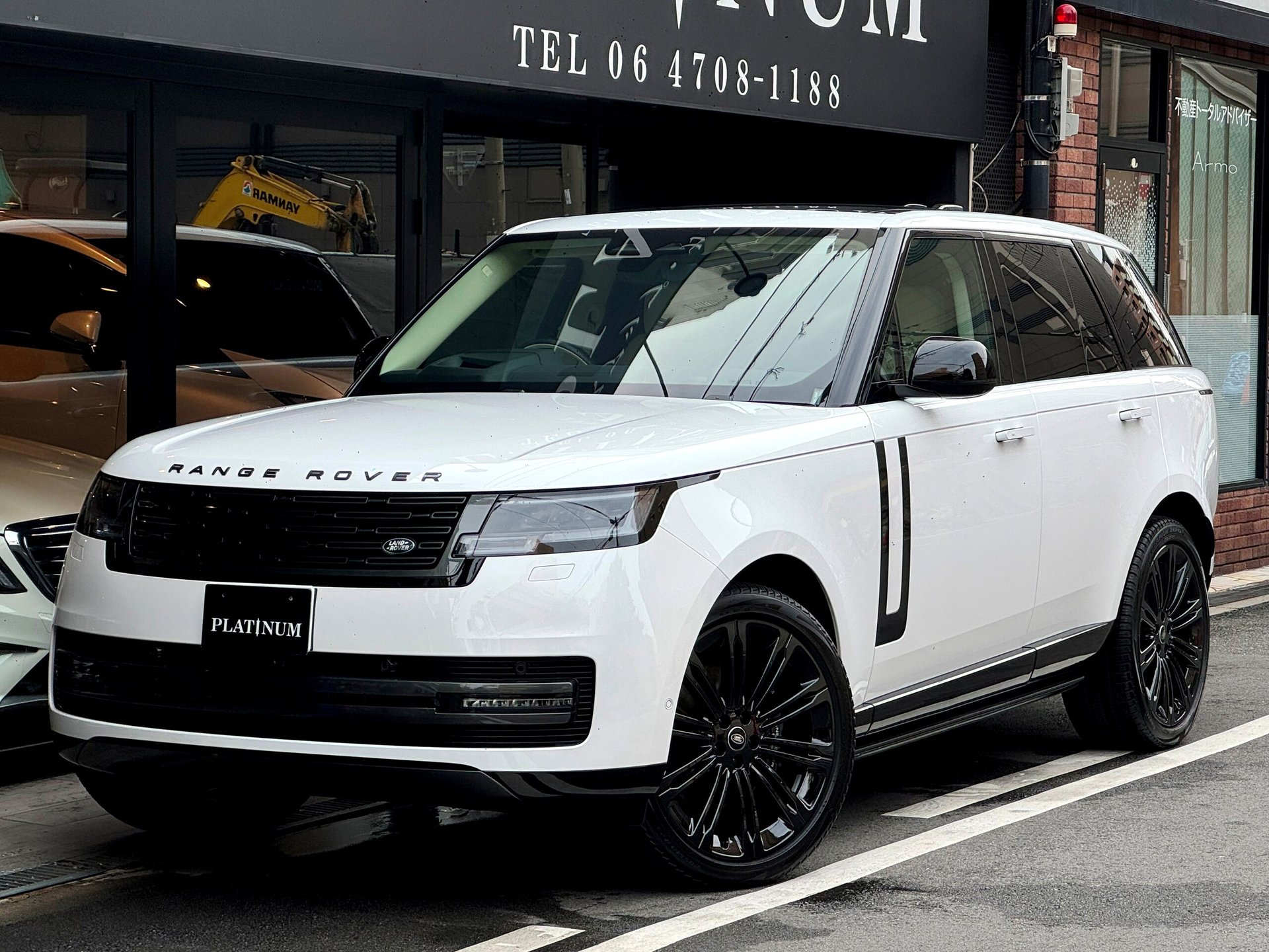 LAND ROVER RANGE ROVER - View 1