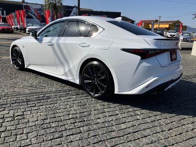 LEXUS IS - 4