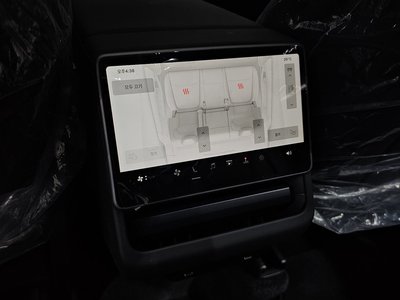 2026 Tesla MODEL Y thumbnail 32