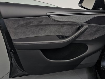 2026 Tesla MODEL Y thumbnail 14